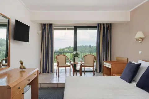Sun Beach Hotel in Αγία Τριάδα — foto 13