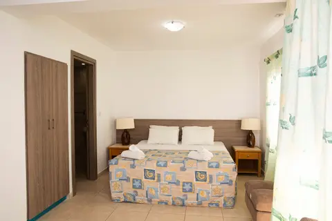 Alecos Hotel Apartments in Paphos — foto 5