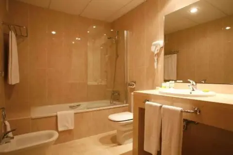 Hotel Guadalmedina in Málaga — foto 20