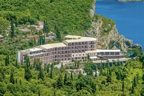 Paleo ArtNouveau in Παλαιοκαστρίτσα — foto 9