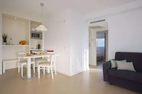 Las Gaviotas Suites Hotel in Muro, foto 5