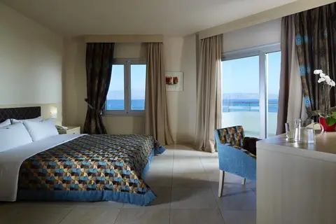 Molos Bay in Kissamos — foto 15