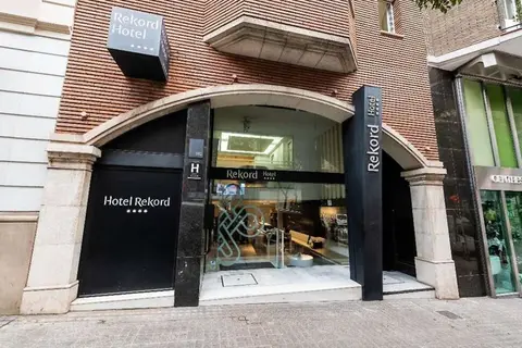Atenea Rekord Suites in Vilanova i la Geltrú — foto 5