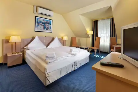 Tryp by Wyndham Lubeck Aquamarin Hotel in Lübeck — foto 23