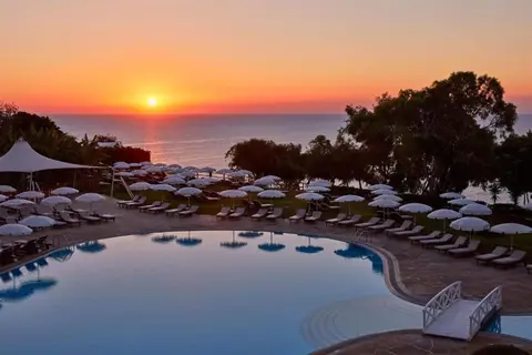 Grecian Park Hotel in Παραλίμνι — foto 17
