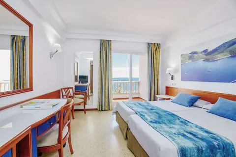 Universal Hotel Romantica in Colònia de Sant Jordi — foto 4