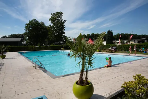 Vakantiepark De Biesbosch foto 2