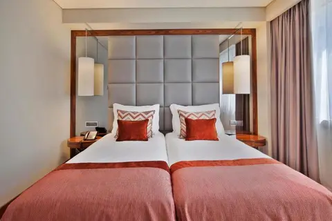 Turim Marquês Hotel in Almada — foto 16