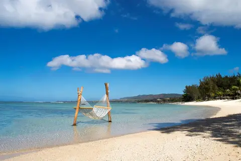 Shanti Maurice Resort & Spa in St Felix Public Beach — foto 9