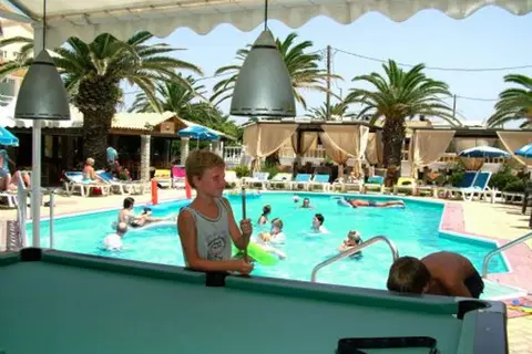 Blue Sea Hotel in Άγιος Γεώργιος — foto 22