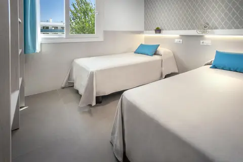 Rentalmar Salou Playa Family Suites & Pool in Salou