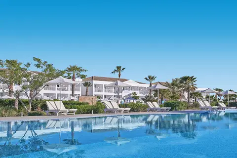Sandy Beach & Villas in Δήμος Γεωργίου Καραϊσκάκη — foto 26