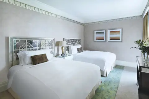 The Ritz-Carlton Abu Dhabi Grand Canal in Abu Dhabi — foto 19