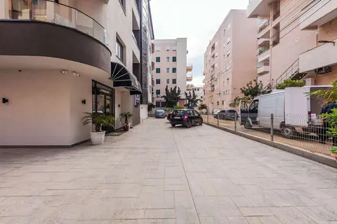 Relax Inn Hotel Durres in Durrës — foto 17