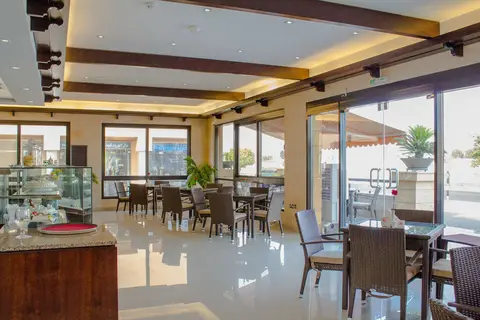 Lou Lou A Beach Resort in Al Khalidiyah — foto 14