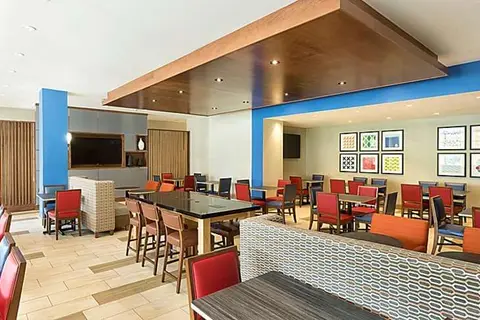 Holiday Inn Express & Suites S Lake Buena Vis in Kissimmee — foto 7