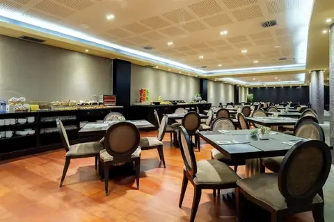 Iberik Santo Domingo Plaza Hotel in Oviedo — foto 7