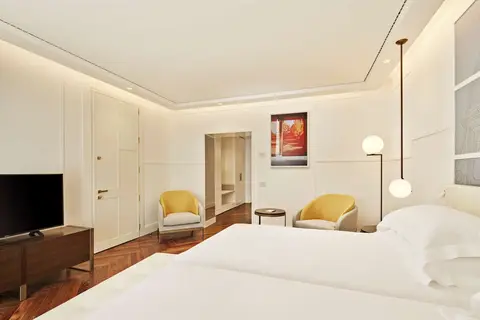 De Bonart Naples, Curio Collection by Hilton in Napels — foto 17
