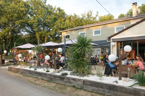 Camping Les Hirondelles foto 15