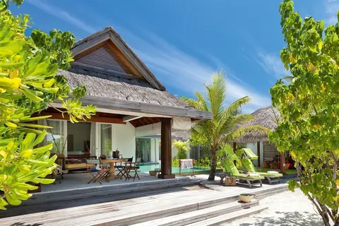 Naladhu Private Island Maldives in Veliganduhuraa