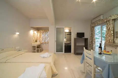 Hotel Pallada in Αγία Γαλήνη — foto 9