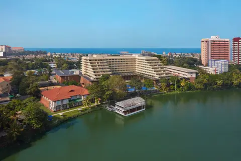 Cinnamon Lakeside Colombo in Colombo — foto 4