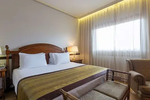 Dorma Reina Isabel in Ávila — foto 11