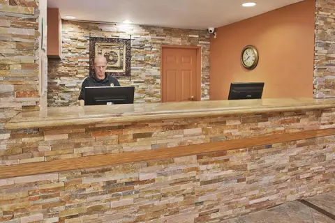 La Quinta Inn & Suites by Wyndham Las Vegas Red Rock in Las Vegas, foto 18