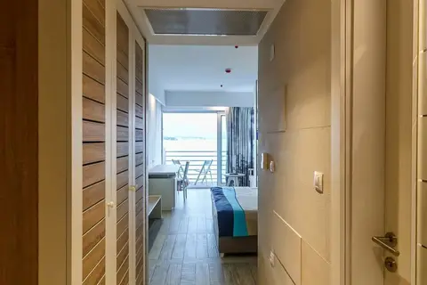 Carine Hotel Delfin in Bijela — foto 30