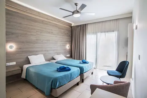 Aphrodite Beach Hotel in Νέο Χωριό — foto 2