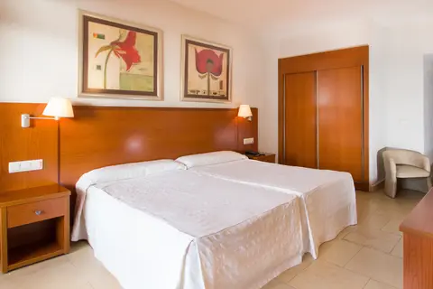 Las Palmeras Affiliated by FERGUS in Fuengirola — foto 21