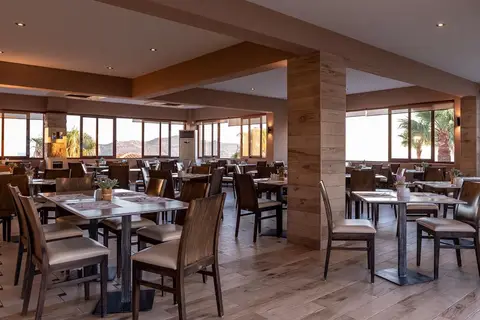 Theo Hotel in Agia Marina — foto 5