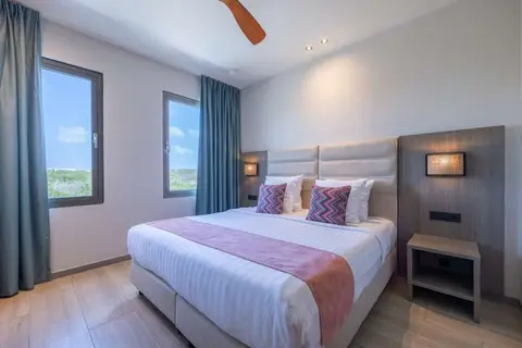 Dolphin Suites Hotel in Willemstad — foto 3