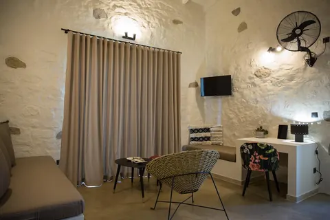 Afentiko Pigadi in Methoni Municipal Unit — foto 11