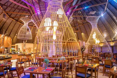 Centara Ras Fushi Resort & Spa Maldives in Centara Ras Fushi Resort & Spa — foto 7