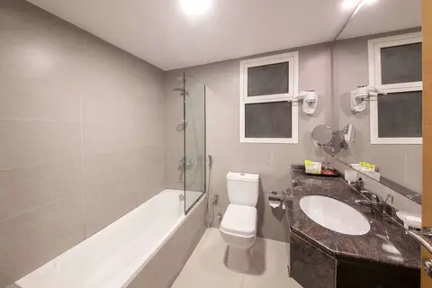 Ramada by Wyndham Beach Hotel Ajman in إمارة عجمان — foto 19
