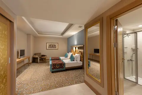 Royal Holiday Palace Hotel in Aksu — foto 30