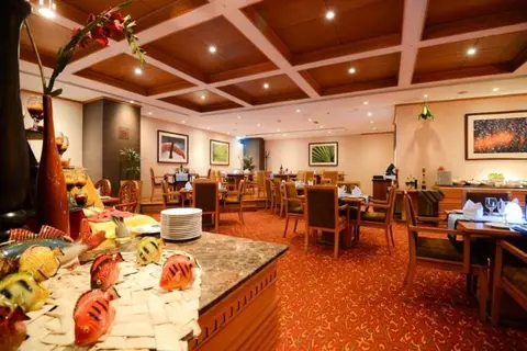 Golden Tulip Al Barsha in Dubai — foto 16