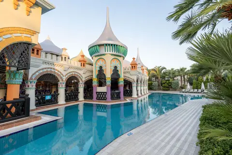 Kamelya Aishen Club in Manavgat