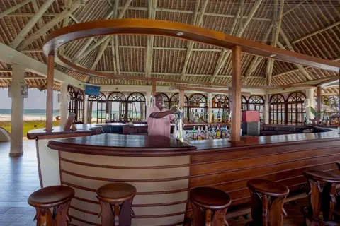 Neptune Paradise Beach Resort & Spa in Kasemeni ward — foto 14