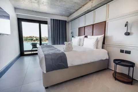 The Londoner Hotel Sliema in Tas-Sliema