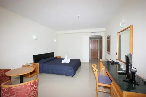 Veronica Hotel in Paphos — foto 6