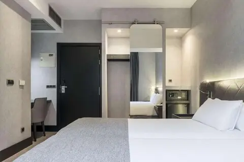 Hotel ILUNION Bel Art in Barcelona — foto 12