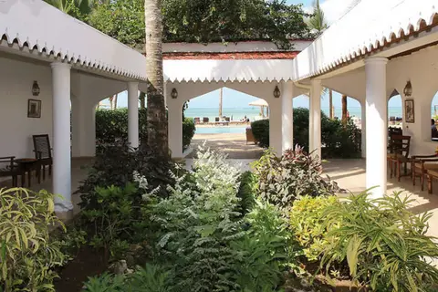 Sultan Sands Islands Resort in Kiwengwa — foto 16