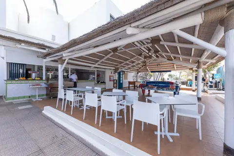 Hotel BlueSea Costa Bastian in Costa Teguise — foto 25