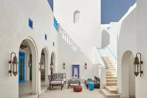 Hilton Salwa Beach Resort & Villas in أبو سمرة — foto 4