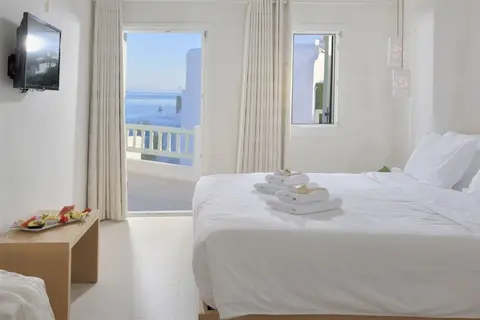 Petinos Hotel in Πλατύς Γιαλός — foto 11