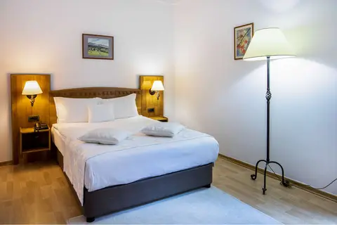 Xheko Imperial Hotel Tirana in Tirana — foto 2
