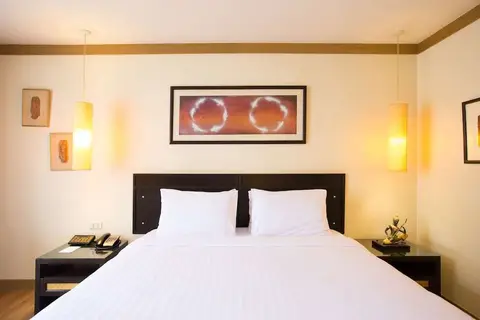Tarntawan Hotel Surawong Bangkok​ in Bangkok — foto 12