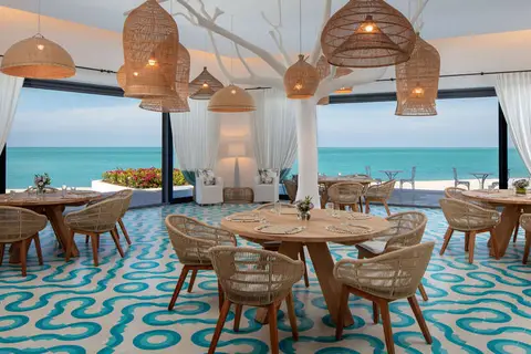 Anantara Retreat Santorini Abu Dhabi in Abu Dhabi — foto 6